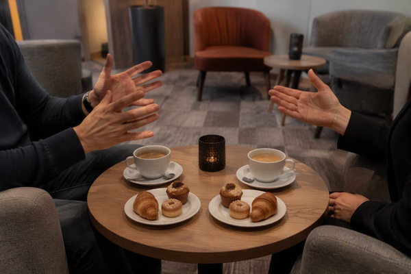 Zeelandia Lounge nabídne během konference prostor pro ochutnávku, inspiraci i neformální odborné rozhovory s našimi specialisty. Zeelandia Lounge nabídne během konference prostor pro ochutnávku, inspiraci i neformální odborné rozhovory s našimi specialisty.