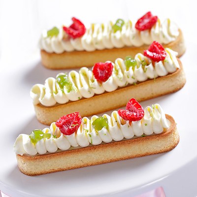 Malinový éclair