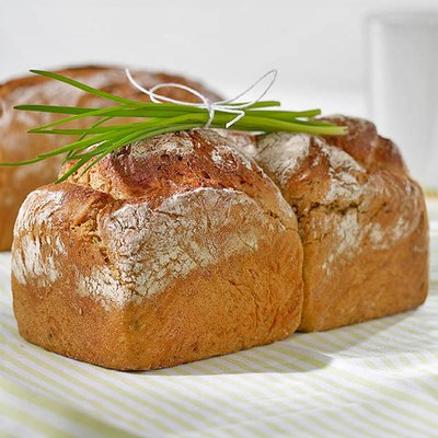 Šestizrnný formový chléb